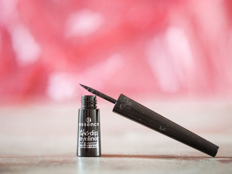 Essence the dip eyeliner waterproof review Esmée Lifestyle