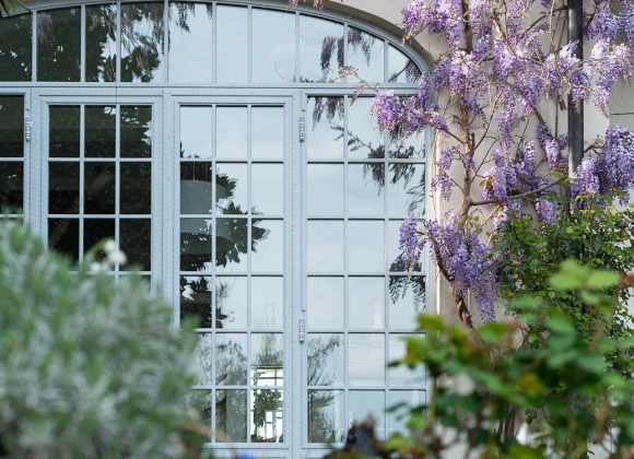 Bloeiende klimplanten die je tuin nog mooier maken Bloeiende klimplanten die je tuin nog mooier maken