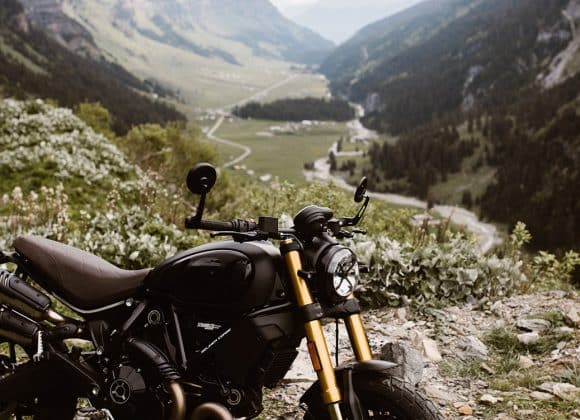 Motor lifestyle: bergen versus platteland