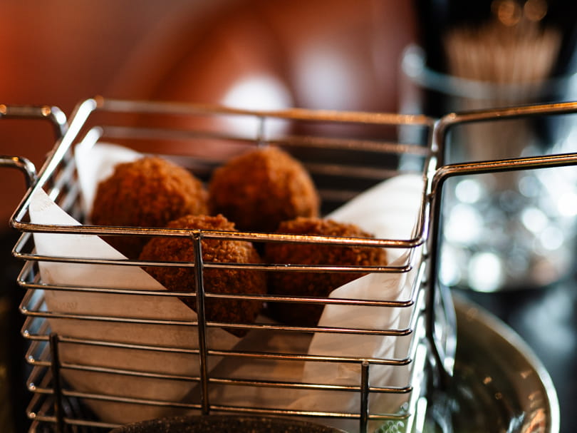 Wohrmann's Bar voor cocktails & bites bij Van der Valk Breda